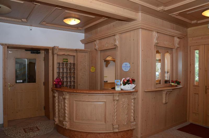 פאסו דל טונלה Hotel La Roccia מראה חיצוני תמונה