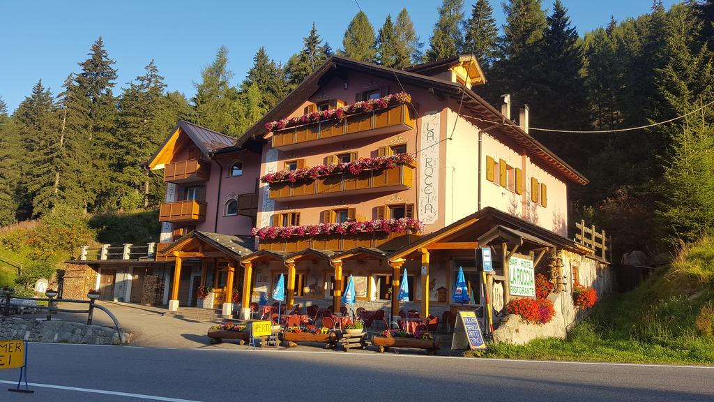 פאסו דל טונלה Hotel La Roccia מראה חיצוני תמונה
