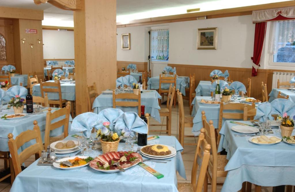 פאסו דל טונלה Hotel La Roccia מראה חיצוני תמונה